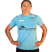 Futbolista federada Chilena ofrece clases de fútbol femenino